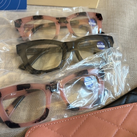 CCVOO Oprah Style Blublock Reading Glasses! 1.75 3 pairs - Picture 3 of 6